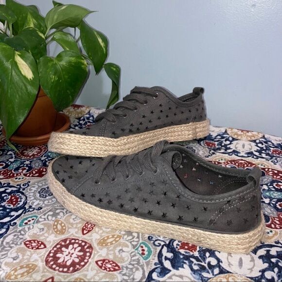 Universal Thread, Grey Jenna Star Espadrilles, Laser Cut Stars, Target Women’s 6 - Picture 2 of 9
